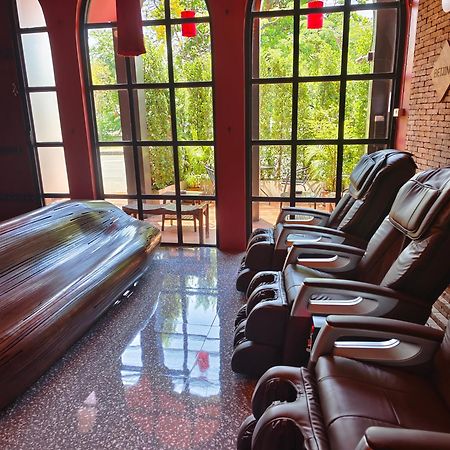 The Guest Arak Boutique Hotel Chiang Mai Exterior photo